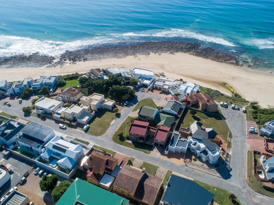 5 Bedroom Property for Sale in Ferreira Town Eastern Cape